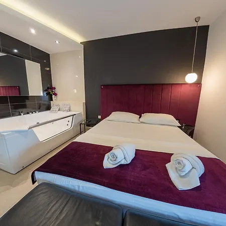 Apartamento Plan Deluxe - Romantic Excape With Whirpool Tub Nis, Centar, Free Parking