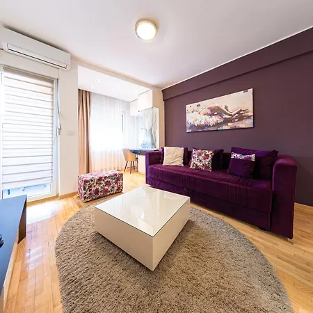 Plan Deluxe - Romantic Excape With Whirpool Tub Nis, Centar, Free Parking Lägenhet Ni