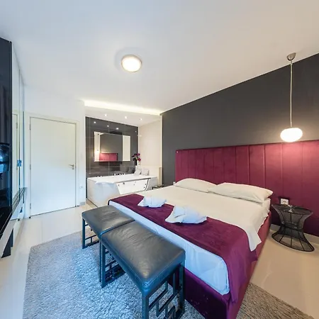 Apartment Plan Deluxe - Romantic Excape With Whirpool Tub Nis, Centar, Free Parking