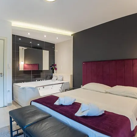 Plan Deluxe - Romantic Excape With Whirpool Tub Nis, Centar, Free Parking Apartamento Ni