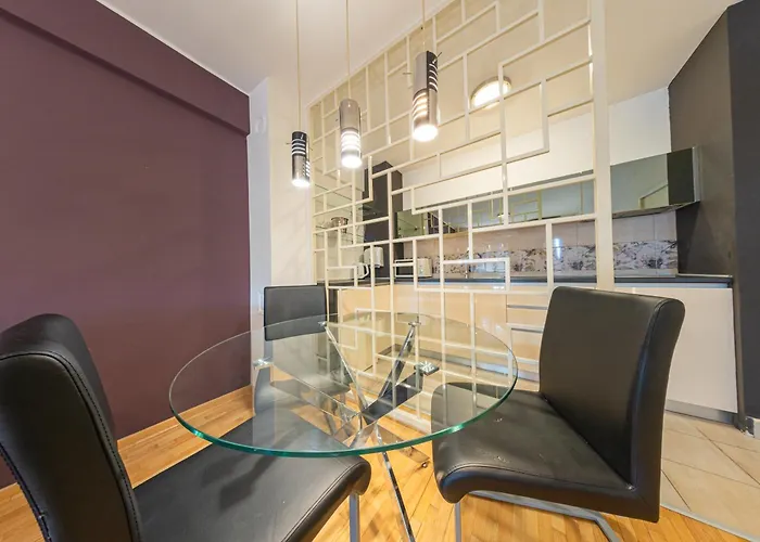 شقة Plan Deluxe - Romantic Excape With Whirpool Tub Nis, Centar, Free Parking *