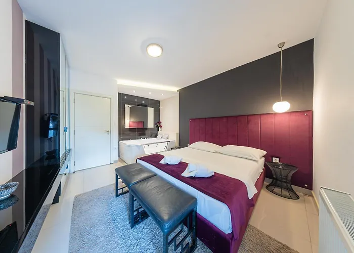 شقة Plan Deluxe - Romantic Excape With Whirpool Tub Nis, Centar, Free Parking